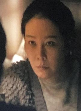 《衣柜》完整版在线观看