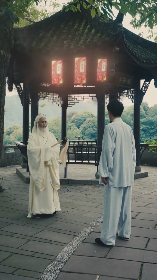 《高手下山，退婚九个未婚妻》完整版在线观看