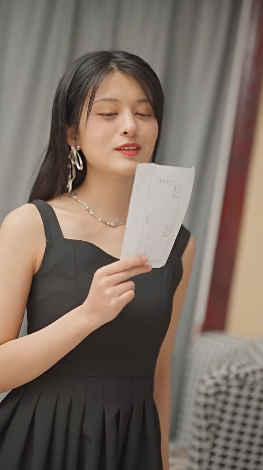 《新：离婚后，我被前夫舅舅宠坏了》完整版在线观看