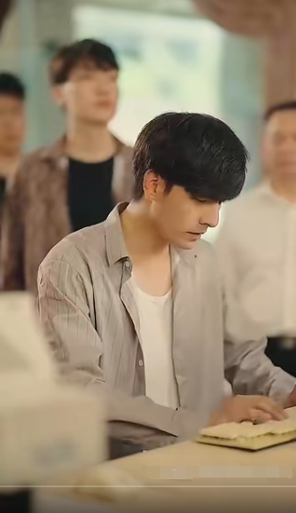 《回到2002当首富》完整版在线观看