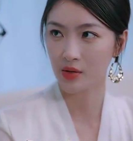 《女总裁的顶流小娇夫》完整版在线观看