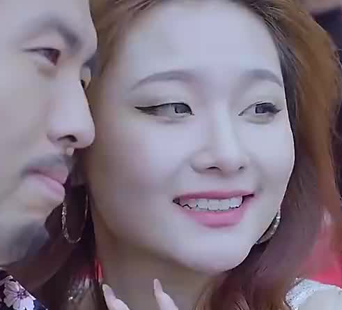 《天降异能之贬值成神》完整版在线观看