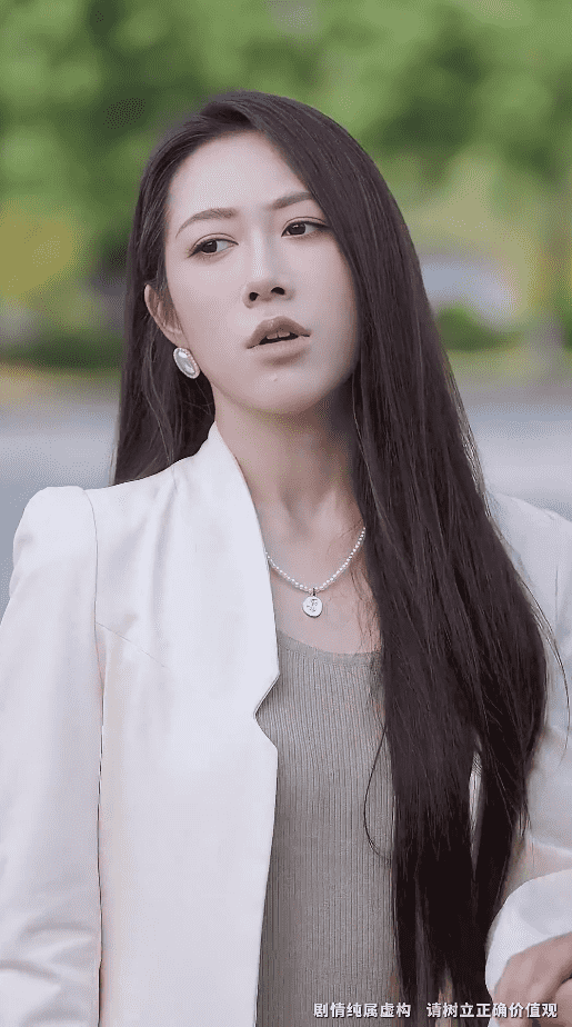 《军训求雨我玄学大佬的身份瞒不住了》完整版在线观看