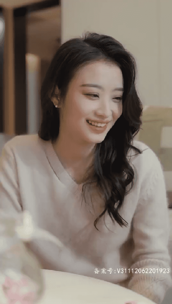 《总裁夫人你别跑》完整版在线观看