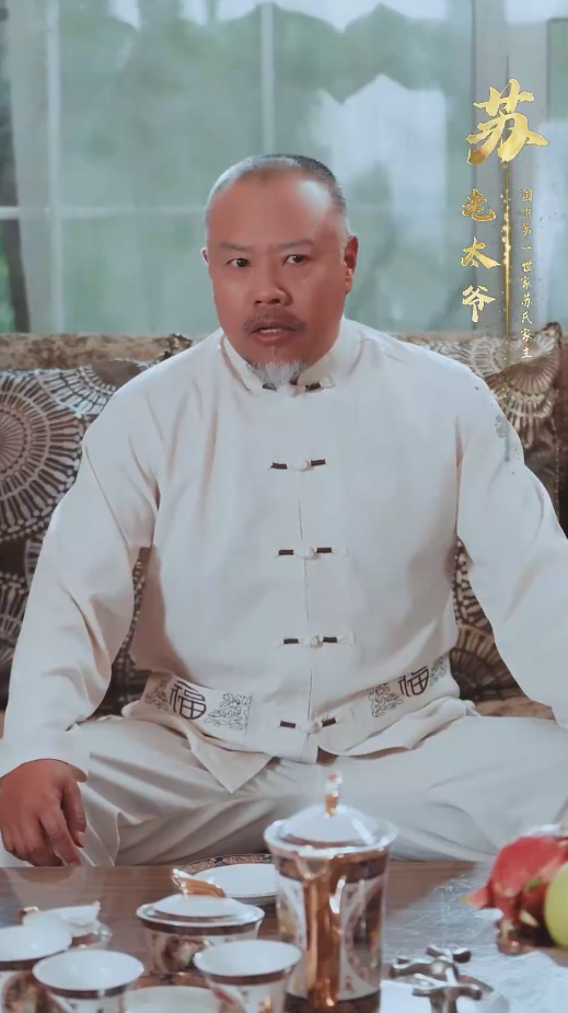 《刚被分手，校花产房叫我签字》完整版在线观看